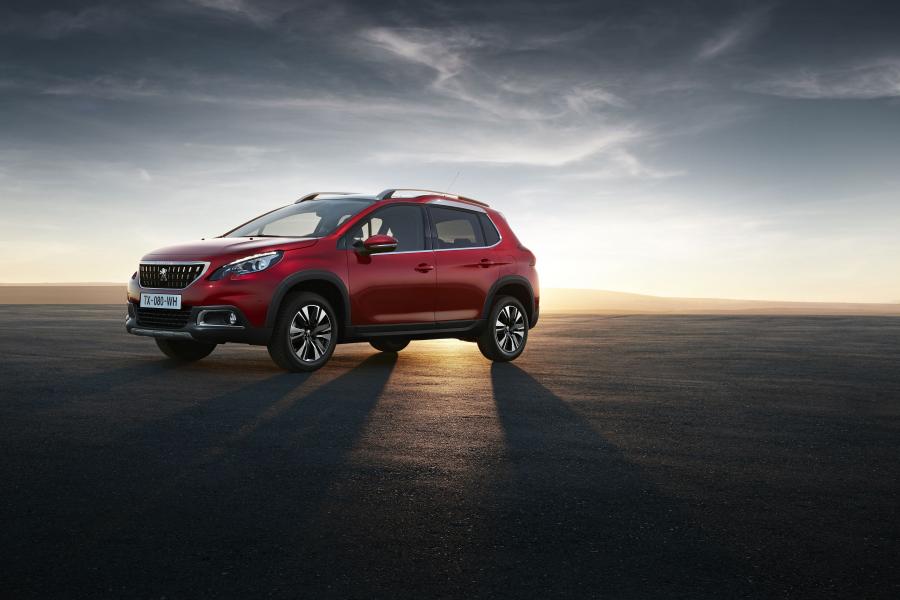  Peugeot 2008 2016 года  (фото 6 из 33)